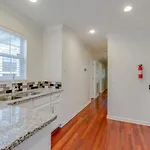 Metropolitan Huge Private Backyard Holiday home