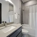 Blue Dreams 4 Bedroom 4.5 Bath With Rooftop Lounge Holiday home *