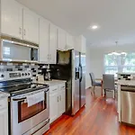 Metropolitan Huge Private Backyard Holiday home Nashville