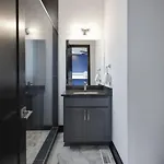Blue Dreams 4 Bedroom 4.5 Bath With Rooftop Lounge * Nashville