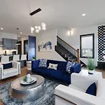 Blue Dreams 4 Bedroom 4.5 Bath With Rooftop Lounge Holiday home