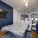 Blue Dreams 4 Bedroom 4.5 Bath With Rooftop Lounge Holiday home *