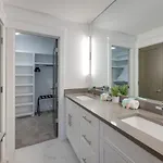 Minutes To Broadway Modern Gated Townhome *