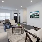 Minutes To Broadway Modern Gated Townhome * Nashville