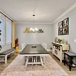 Holiday home Modern Downtown Brand New Great Location Nashville