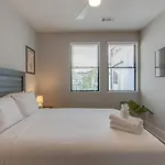 Large Impressive Townhome Private Viewing Terrace Holiday home