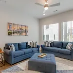 Large Impressive Townhome Private Viewing Terrace