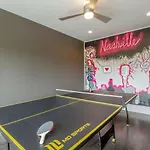Large Impressive Townhome Private Viewing Terrace