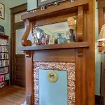Petite Vintage Charmer Trendy East Holiday home