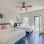 Holiday home Music Hangout With Rooftop Views And Game Nashville