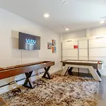 Music Hangout With Rooftop Views And Game Holiday home Nashville