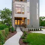Spacious Gulch Retreat Super Skyline Views Nashville