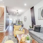 Stylish Luxury Private Rooftop Space Hillsboro Holiday home *