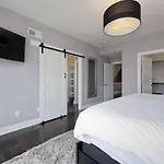 Southside Extraordinaire Walk To Gulch Lux Four Bedroom