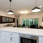 Super Luxury Maximum Space Gorgeous Decor Holiday home *