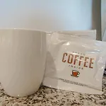 Spacious And Sleek Amazing Location Patio Space