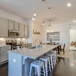 Spacious And Sleek Amazing Location Patio Space * Nashville