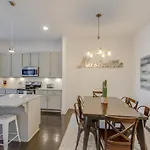 Spacious And Sleek Amazing Location Patio Space Nashville