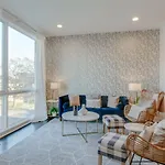 Spacious And Sleek Amazing Location Patio Space Holiday home