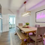 The Pink Door Beauty Stunning And Fresh Holiday home *