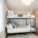 The Pink Door Beauty Stunning And Fresh Holiday home Nashville
