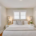 Holiday home The Pink Door Beauty Stunning And Fresh