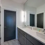 Holiday home West Side Charmer Convenient Location