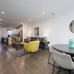 Holiday home West Side Charmer Convenient Location