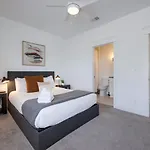 Holiday home Music Townhome Great For Groups