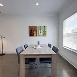Holiday home Music Townhome Great For Groups