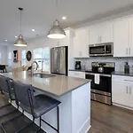 Holiday home Luxurious Townhome Music Group Retreat *