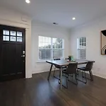 Holiday home Luxurious Townhome Music Group Retreat Nashville