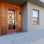 Modern Townhome With Gorgeous Patio Space