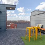 Holiday home Modern Townhome With Gorgeous Patio Space *