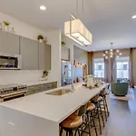 Holiday home Modern Townhome With Gorgeous Patio Space