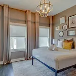 Modern Townhome With Gorgeous Patio Space * Nashville