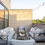 Holiday home East Nash Superstar- Skyline Views Terrace- Mural *