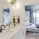East Nash Superstar- Skyline Views Terrace- Mural Holiday home Nashville
