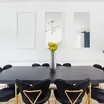 East Nash Superstar- Skyline Views Terrace- Mural Holiday home *