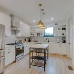 East Nash Superstar- Skyline Views Terrace- Mural Holiday home