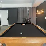 North Hideaway- Game Room- Spacious Holiday home