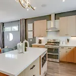 North Hideaway- Game Room- Spacious Holiday home