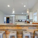 East Nash Enclave Movie Private Yard Holiday home