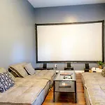 East Nash Enclave Movie Private Yard * Nashville
