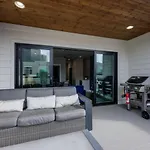 Sapphire Loft 4 Bedroom 4.5 Bath Rooftop Patio Holiday home