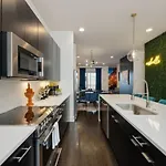 Holiday home Nashvilla Townhome Gigantic Rooftop Pure Luxury *