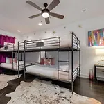 Nashvilla Townhome Gigantic Rooftop Pure Luxury Holiday home Nashville
