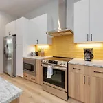 Hey Gorgeous Townhome 4 Bedrooms 4.5 Bathrooms Nashville