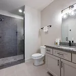 Tennessee Whiskey Townhome 4bd 4.5bth Holiday home *
