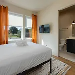 Cowgirl Up 4bd 4.5bth Rooftop Views Holiday home *